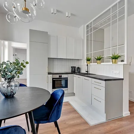 Capri - Cozy & Comfortable Near By Lion *