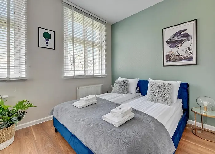 Capri - Cozy & Comfortable Near By Lion Апартаменти