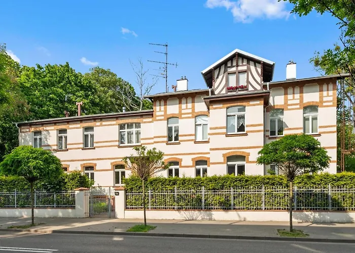 Capri - Cozy & Comfortable Near By Lion Апартаменти *